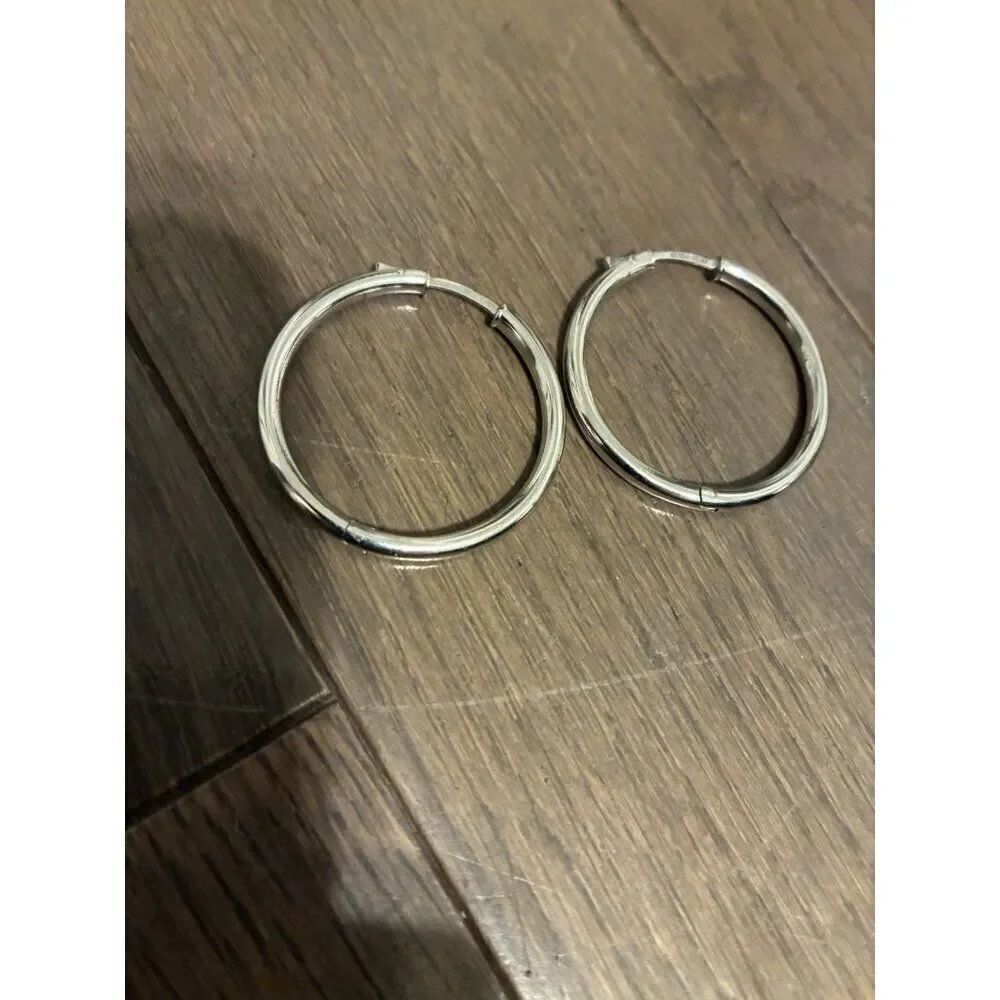 milor italy fine jewelry Vintage 925 Sterling Silver Hoop Earrings